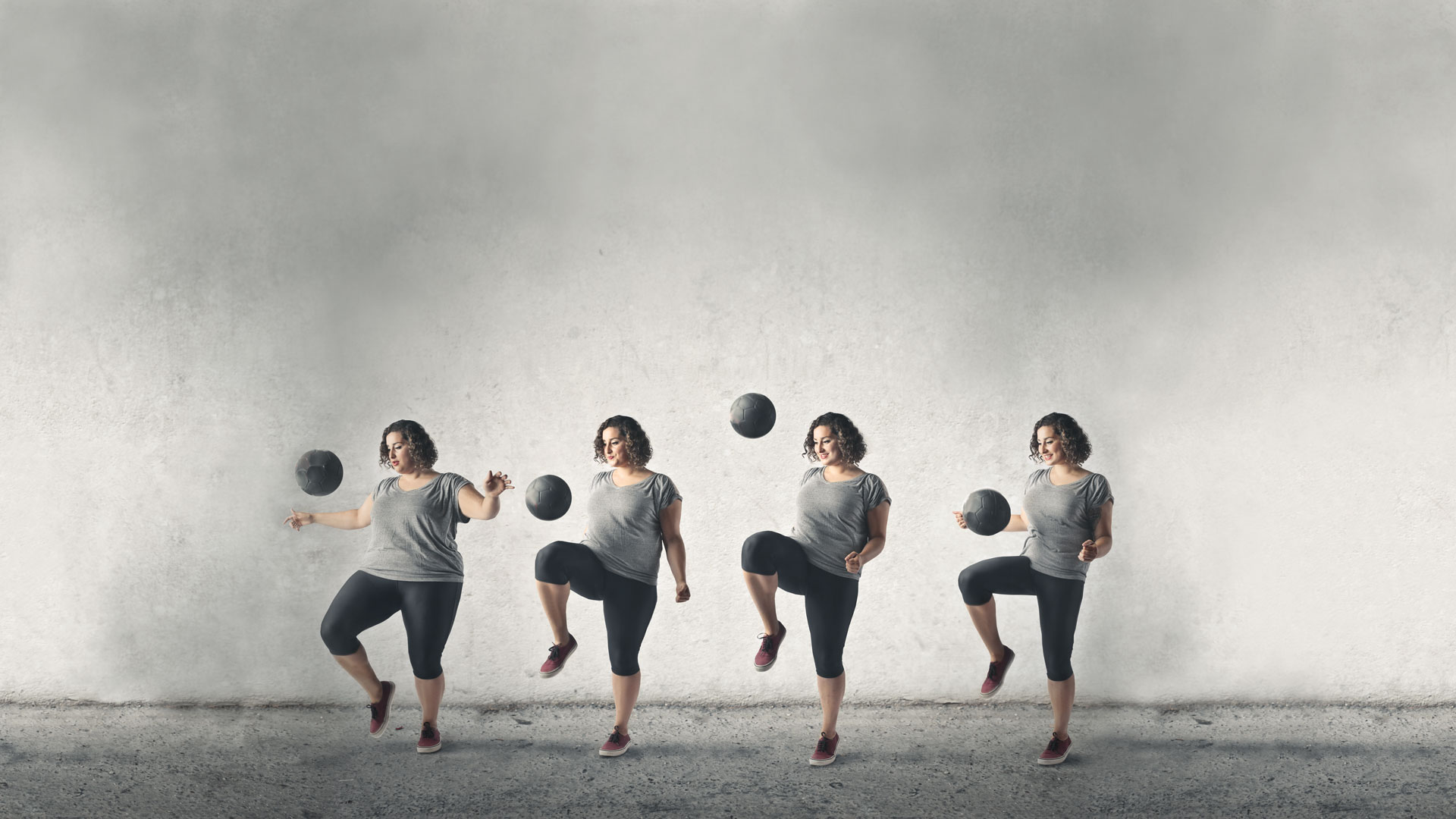 Bild Frau macht Übungen mit einem Ball